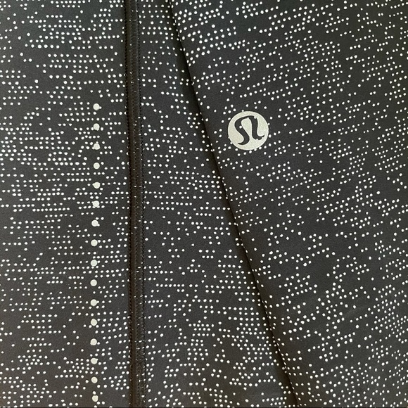 NWOT Lululemon Fast & Free Crop in White & Black - Picture 3 of 6
